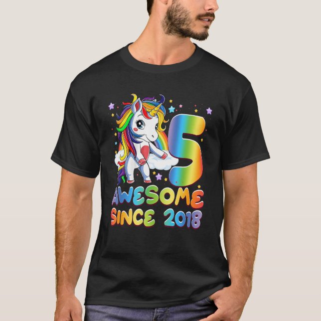 Camiseta Increíble desde el quinto cumpleaños de Unicornio  (Anverso)