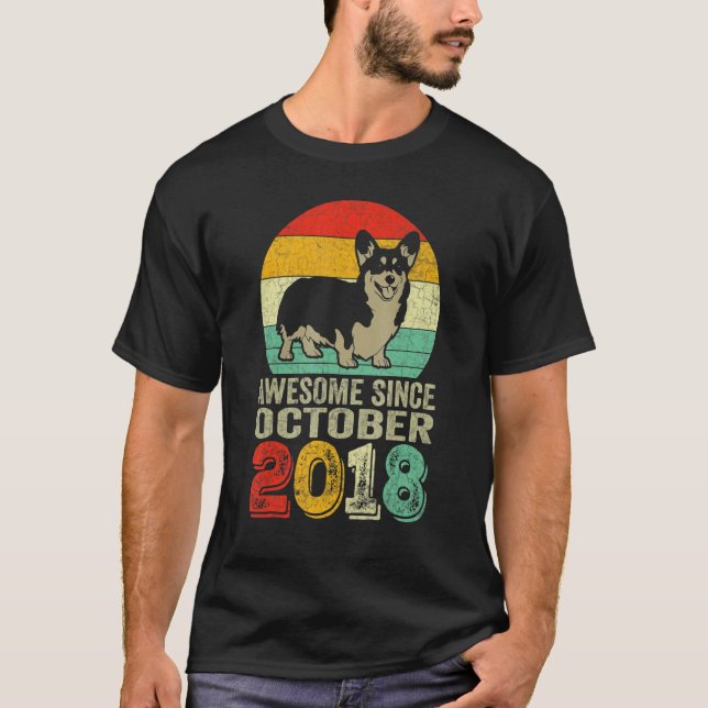 Camiseta Increíble desde octubre de 2018, cuarto cumpleaños (Anverso)