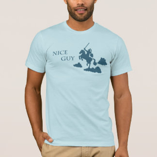 Camiseta Individuo agradable en la armadura brillante