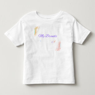 Camiseta infantil con huellas de bebé y texto