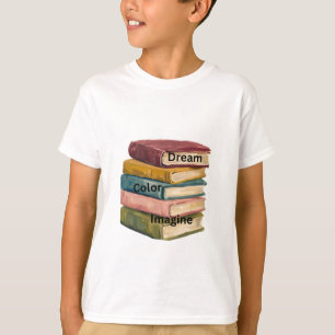 Camiseta infantil de libros apilados "Sueña, Color