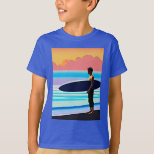 Camiseta infantil de surfista parado en una playa