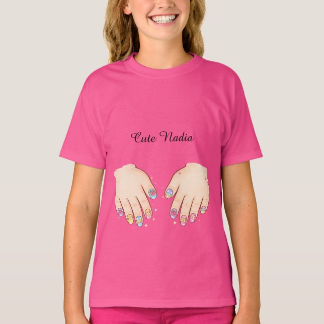 Camiseta infantil personalizada con arte de uñas a (Anverso)