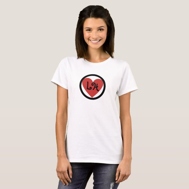 Camiseta Iniciales Guay de moda personalizadas en un corazó (Anverso completo)
