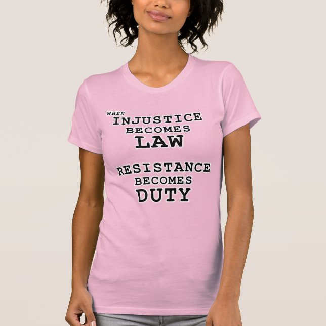 Camiseta Injustice Law – Resistance Duty (Anverso)