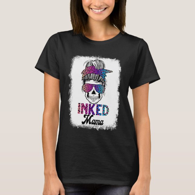 Camiseta Inked Mama Bleached Leopard Messy Bun Skull Mom (Anverso)
