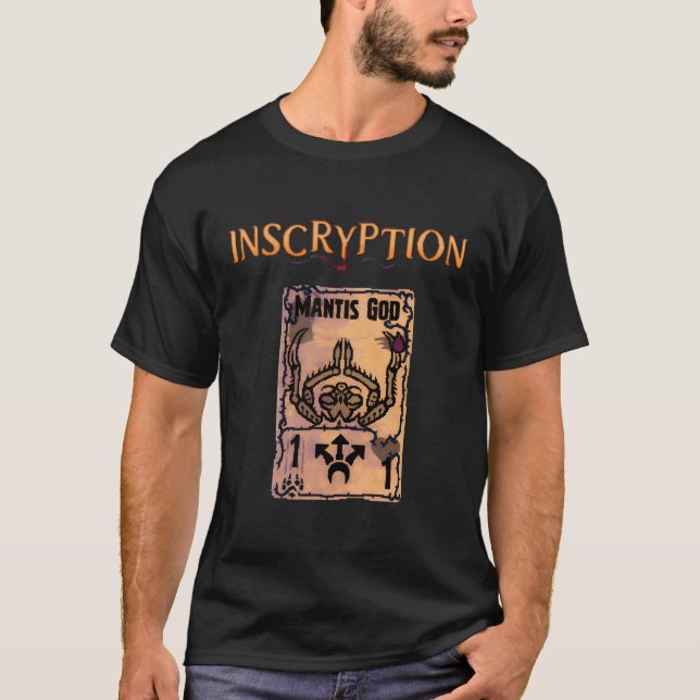 Camiseta Inscripción: Dios: juego de cartas de terror psico (Anverso)