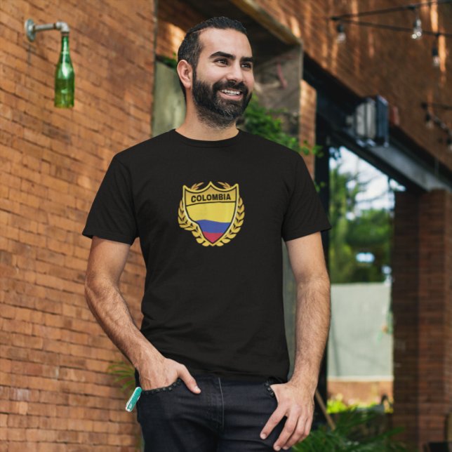 Camiseta Insignia de Escudo de oro de bandera nacional de C (Colombia National Flag Gold Crest Badge T-Shirt)