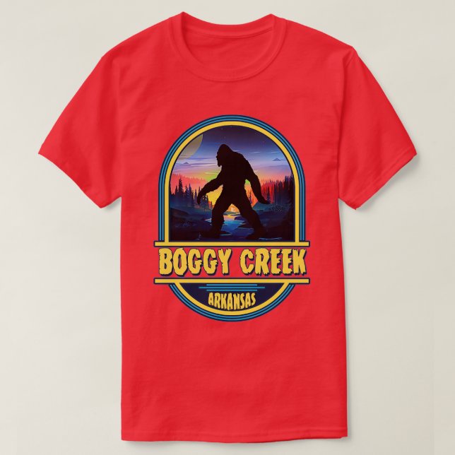 Camiseta Insignia de viaje de Boggy Creek Arkansas (Diseño del anverso)
