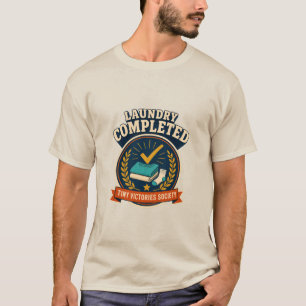 Camiseta Insignia de Victoria de Tarea Retrópica de Lavande