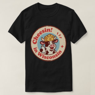 Camiseta Insígnia Retro de Wisconsin_ Vaca de Dibujos Anima