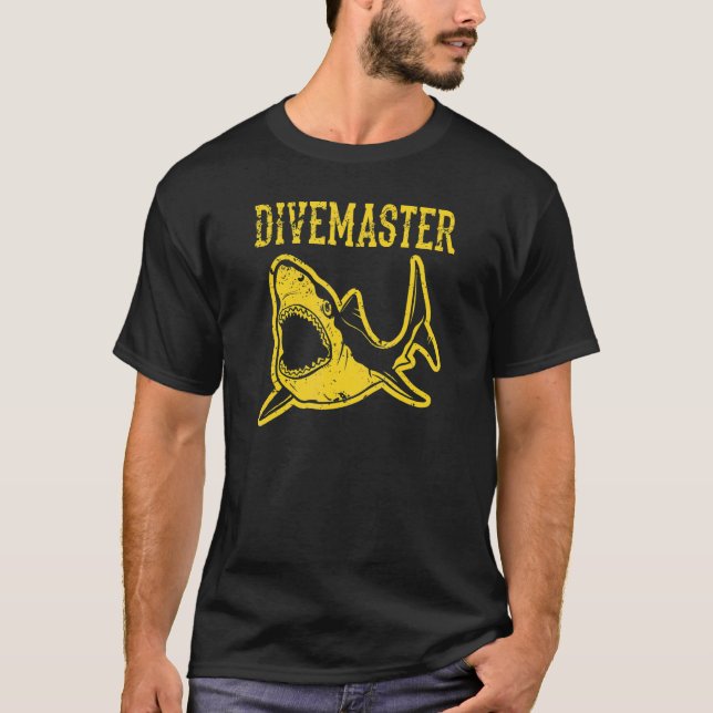 Camiseta Instructor de buceo Divemaster estilo de bandera d (Anverso)