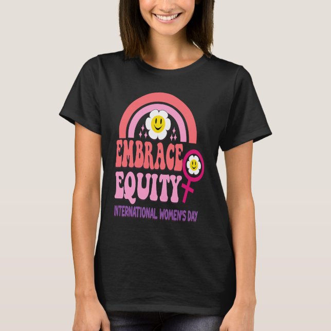 Camiseta International Womens Day 2023 Theme Embrace Equity (Anverso)