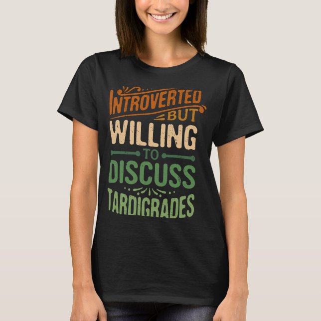 Camiseta Introvertido, Pero Dispuesto A Discutir Las TARIFA (Anverso)