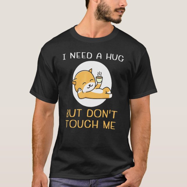 Camiseta Introvertidos, necesito un abrazo, pero no me toqu (Anverso)