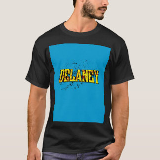 Camiseta Invincible Delaney