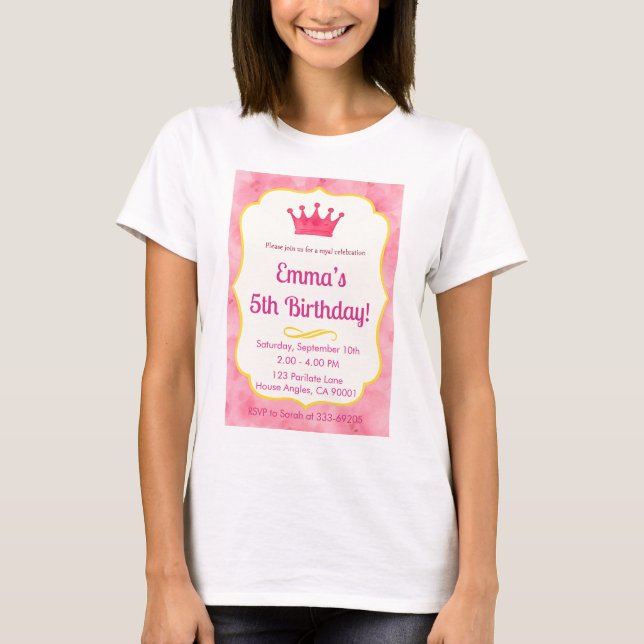 Camiseta Invitación de cumpleaños de la corona rosa | zazzl (Anverso)