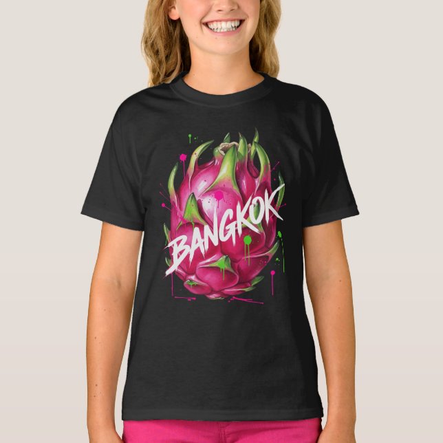 Camiseta Invitando a Bangkok, Fruta del Dragón, por Natasha (Anverso)