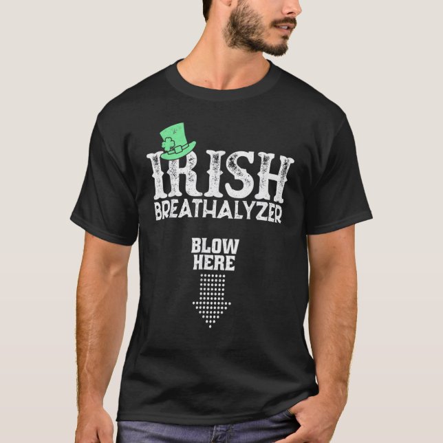 Camiseta Irish Breathalyzer Blow Here St Patrick's Day Drin (Anverso)