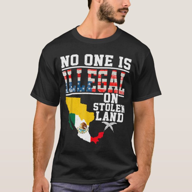 Camiseta Is Illegal On Stolen Land Native Americans  (Anverso)