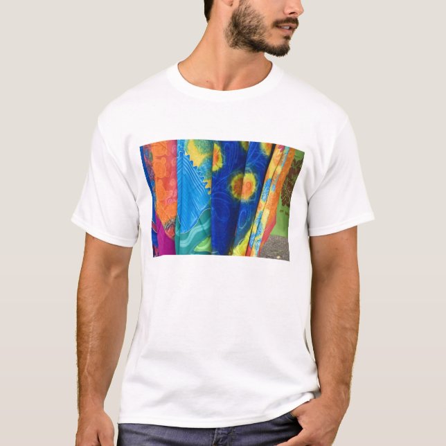 Camiseta Islas Cook, Rarotonga. Tela de batik Punanga Nui (Anverso)