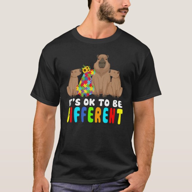 Camiseta It s Ok To Be Different Capybara Autism Awareness (Anverso)