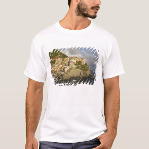 Camiseta Italia, Cinque Terre, Manarola. Pueblo en el acant