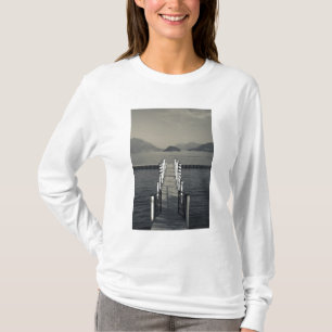 Camiseta Italia, Provincia de Como, Tremezzo. Pier de lago.