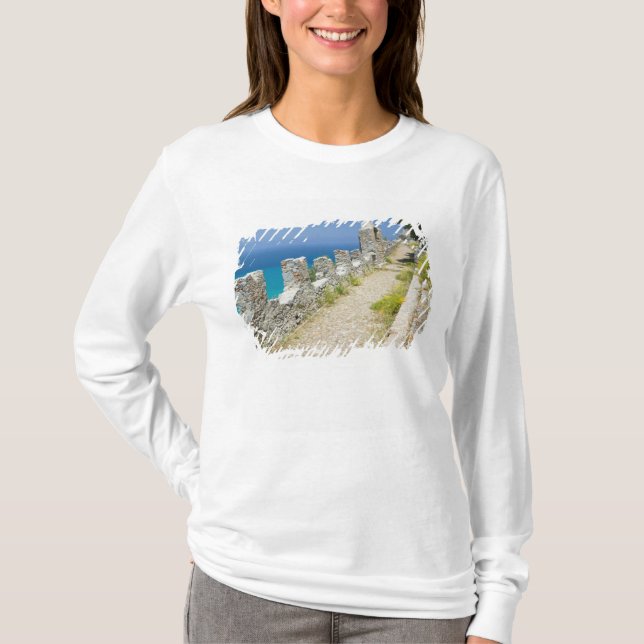 Camiseta Italia, Sicilia, Cefalu, Cliffside Walkway, La (Anverso)