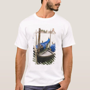 Camiseta Italia, Venecia, enfoque selectivo de góndola en e