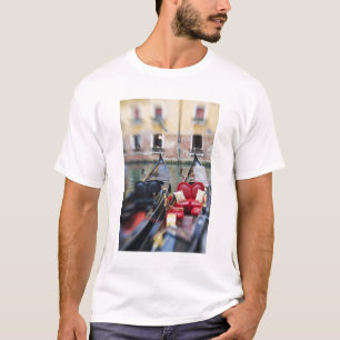 Camiseta Italia, Venecia, enfoque selectivo de góndola en e