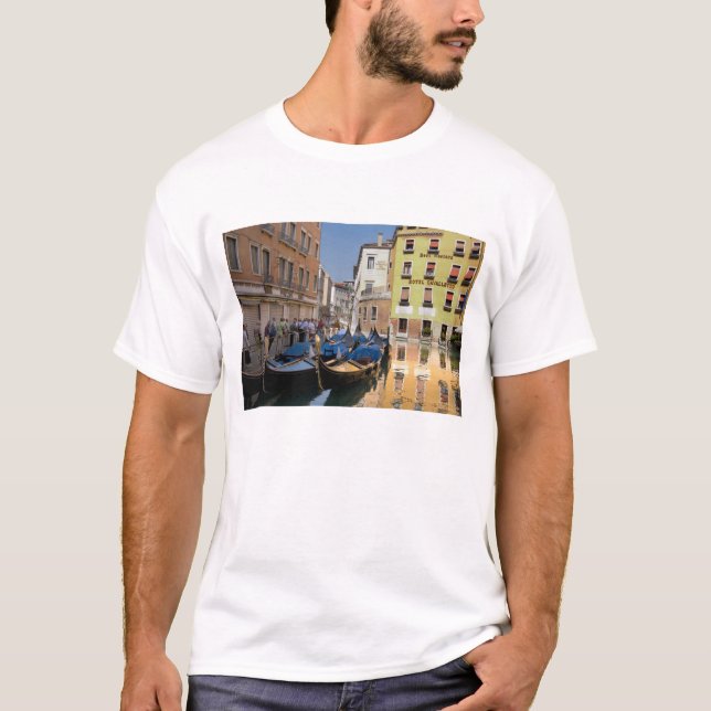 Camiseta Italia, Venecia, góndolas amarradas a lo largo del (Anverso)