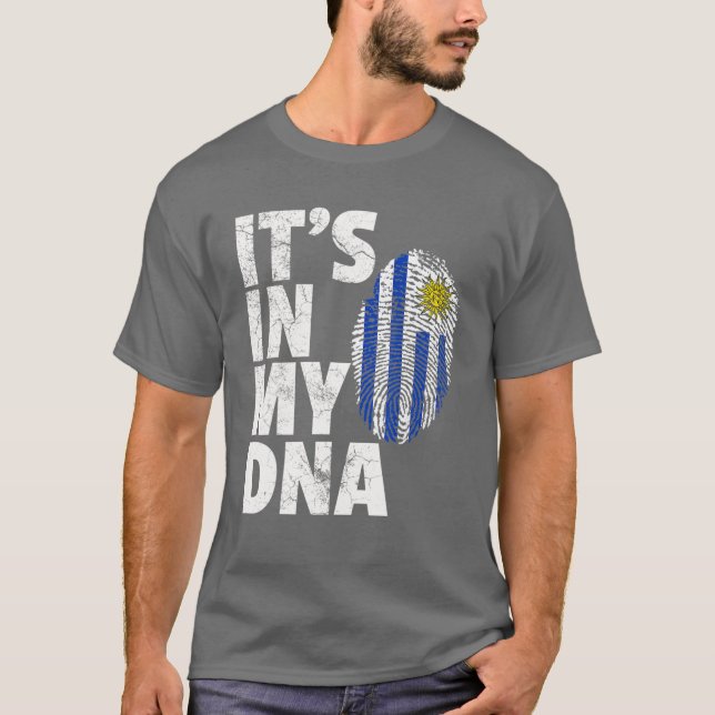 Camiseta IT's IN MY DNA Uruguay Flag Official Pride Gift Co (Anverso)