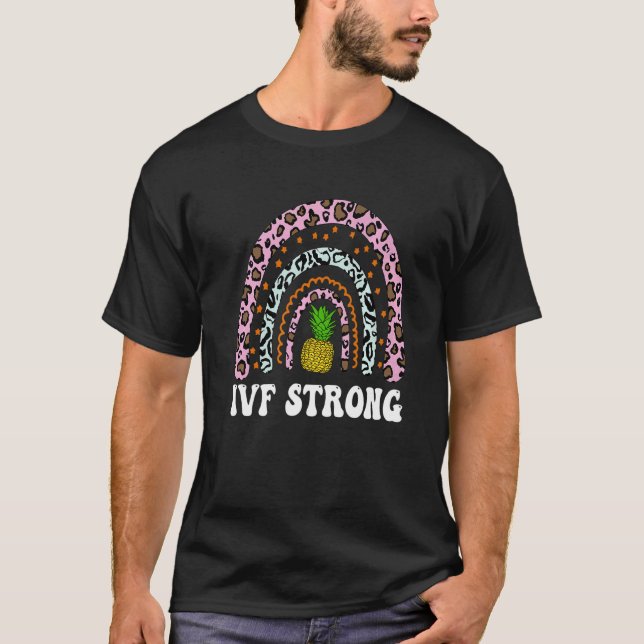 Camiseta IVF Mom Transfer Day Rainbow Pineapple IVF Strong  (Anverso)