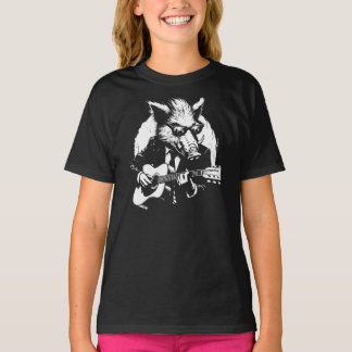 Camiseta jabalí toca la guitarra en la banda de rock