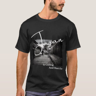 Camiseta Japón llama y debo ir a foto en blanco y negro