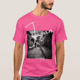 Camiseta Japón llama y debo ir a foto en blanco y negro
