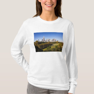 Camiseta Japón. Tokio. Panorama del distrito de Shinjuku y