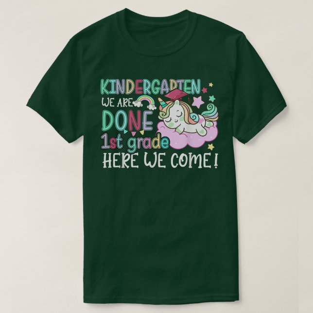 Camiseta Jardín de niños Terminamos Primer Grado Aquí Vemos (Diseño del anverso)