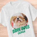 Camiseta Jefe de corteza Mascota de perro foto moderna Guay<br><div class="desc">El diseño es sencillo con un simple fondo de color y una tipografía sans serif para un aspecto de superhéroe.</div>