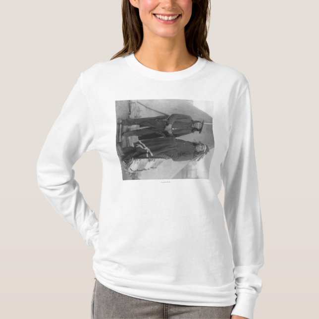 Camiseta Jefes "nube roja" y "caballo americano " de Oglala (Anverso)