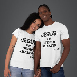 Camiseta Jesús es la Escritura de Fe que Libera el Disparad