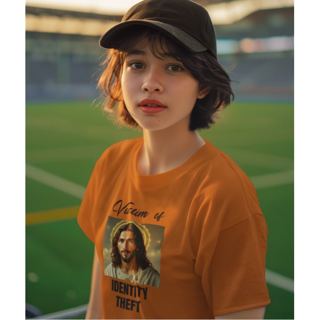 Camiseta Jesús es víctima de robo de identidad (Subido por el creador)
