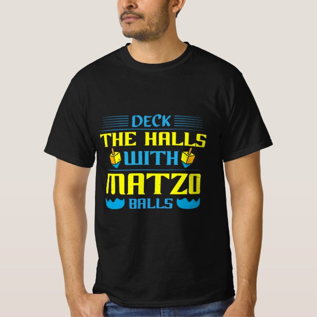 Camiseta Jewish Slogan “Deck The Halls With Matzo Balls” (Anverso)