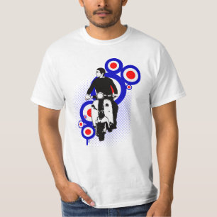 Camiseta Jinete retro de la vespa en arte de la blanco de