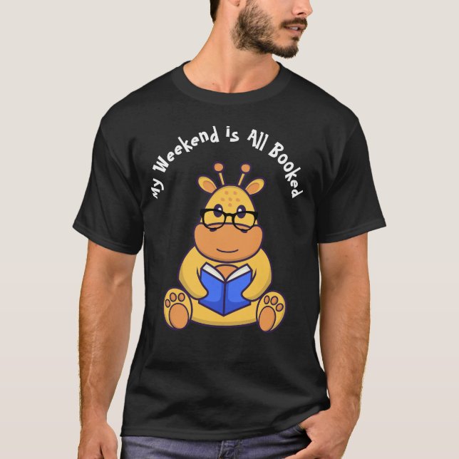 Camiseta Jirafa divertida personalizada leyendo libro  (Anverso)