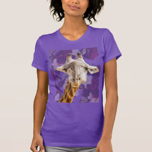 Camiseta Jirafa y Flores Purpura Animal Divertido Moderno