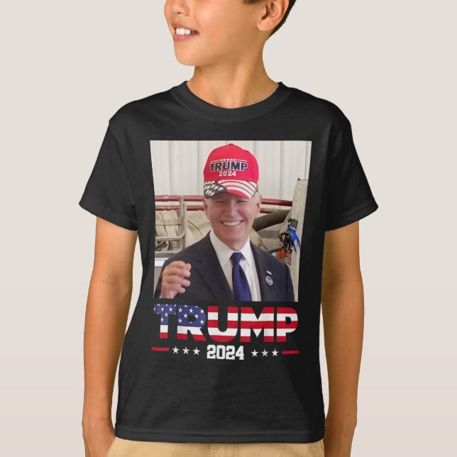 Camiseta Joe Biden Con Un Gorra De Trump (Anverso)