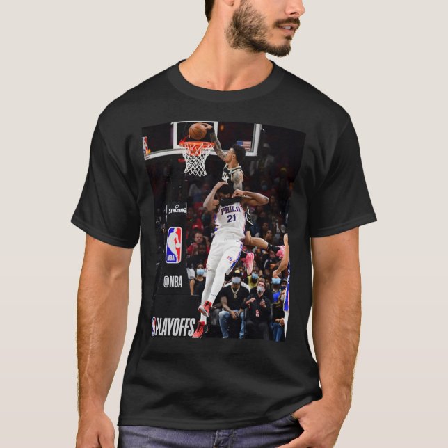 Camiseta John Collins Dunk on Embiid Classic T-Shirt (Anverso)