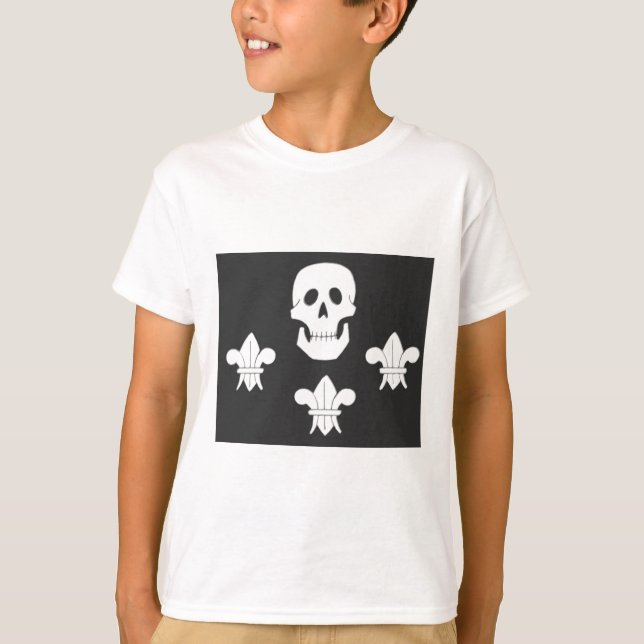CAMISETA JOLLY ROGER SKULL Y LA BANDERA DE TRES LILIES (Anverso)